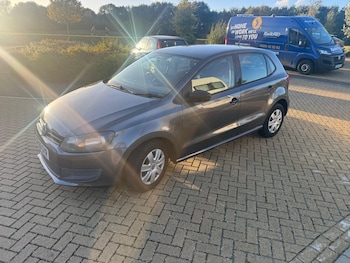 Used Volkswagen Polo 2010 for sale - 76159138: Photo