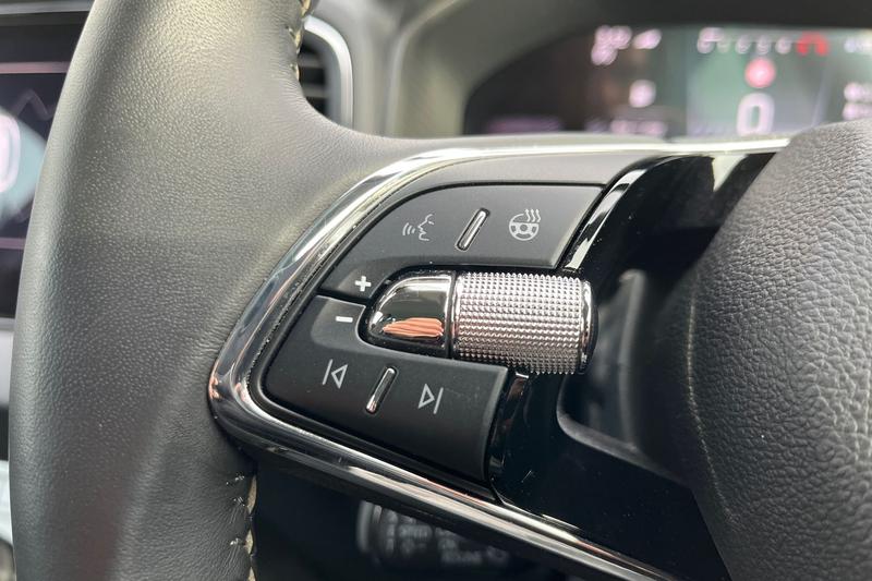 Used Skoda Karoq 2023 for sale - 77890439: Photo 21