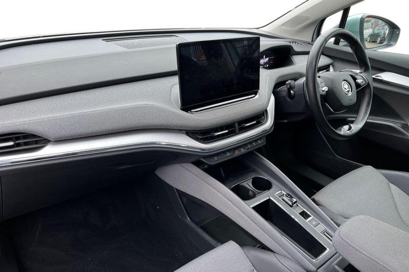 Used Skoda Enyaq 2022 for sale - 76882635: Photo 2