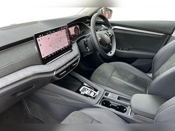 Used Skoda Octavia 2024 for sale - 76022796: Photo