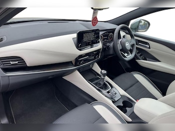 Used Nissan Qashqai 2021 for sale - 76205691: Photo 2