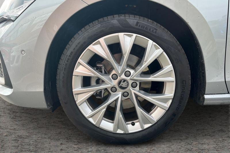 Used Skoda Superb 2025 for sale - 76467685: Photo 5