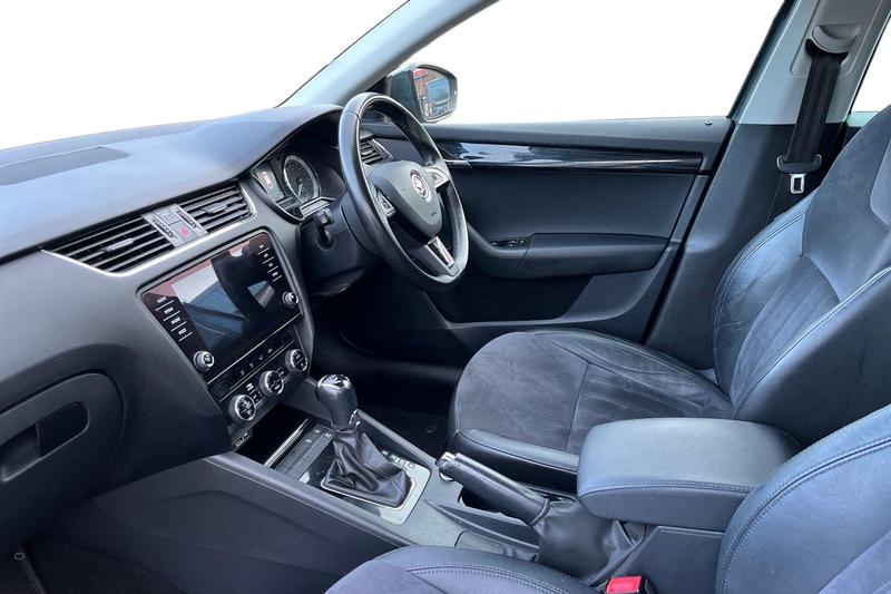 Used Skoda Octavia 2018 for sale - 77030727: Photo 2