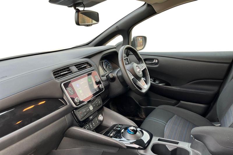 Used Nissan Leaf 2022 for sale - 77994762: Photo 2