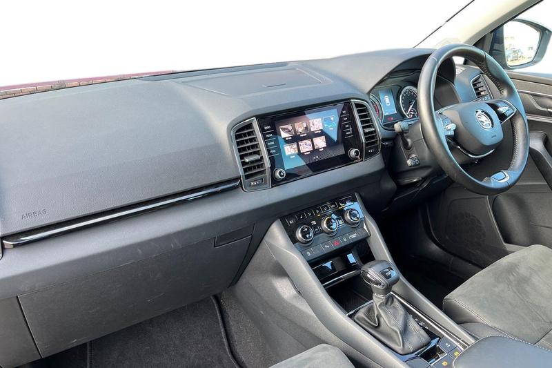 Used Skoda Karoq 2021 for sale - 77006041: Photo 2