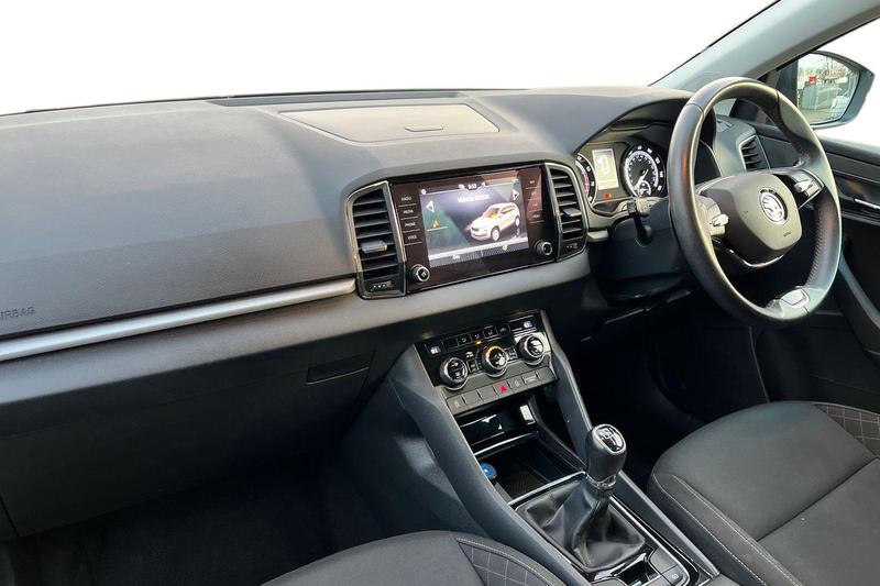 Used Skoda Karoq 2021 for sale - 76744310: Photo 2