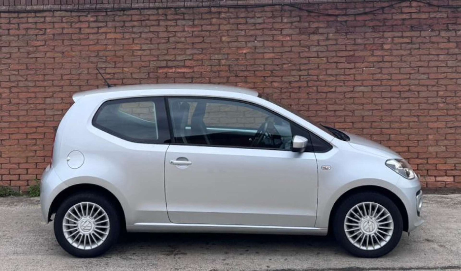 Used Volkswagen up! 2015 for sale - 76600547: Photo 11