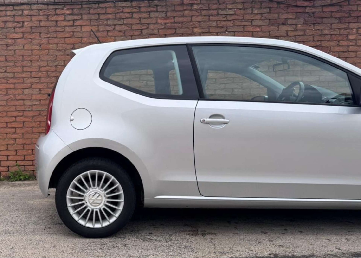 Used Volkswagen up! 2015 for sale - 76600547: Photo 13