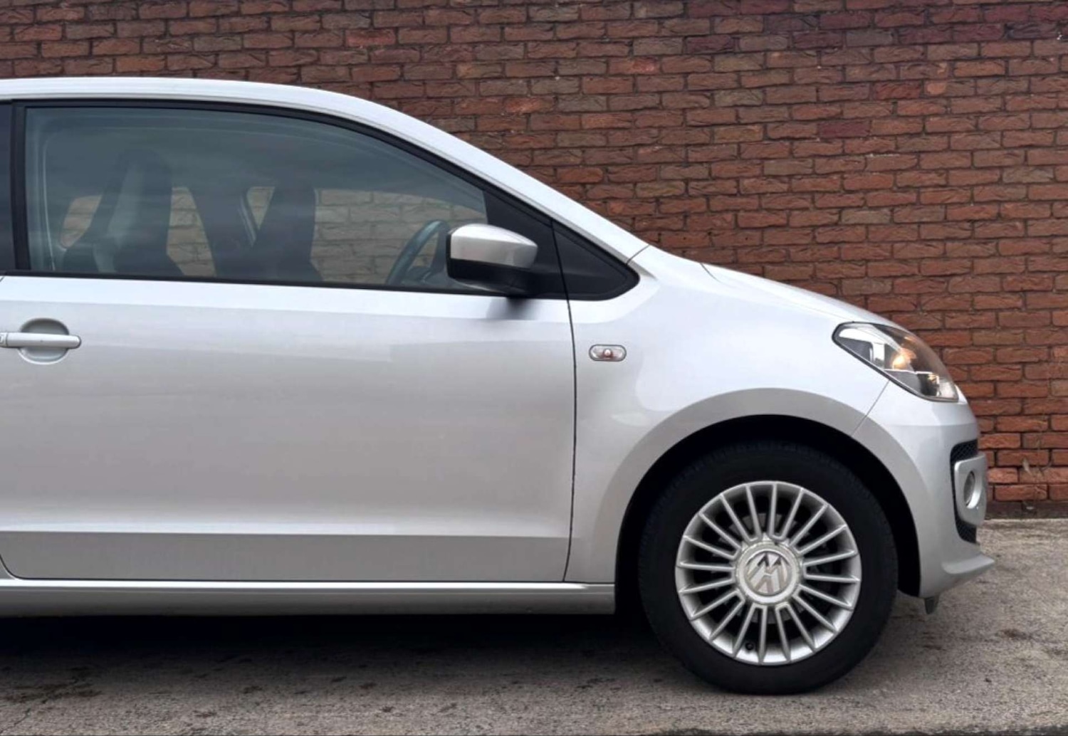 Used Volkswagen up! 2015 for sale - 76600547: Photo 14