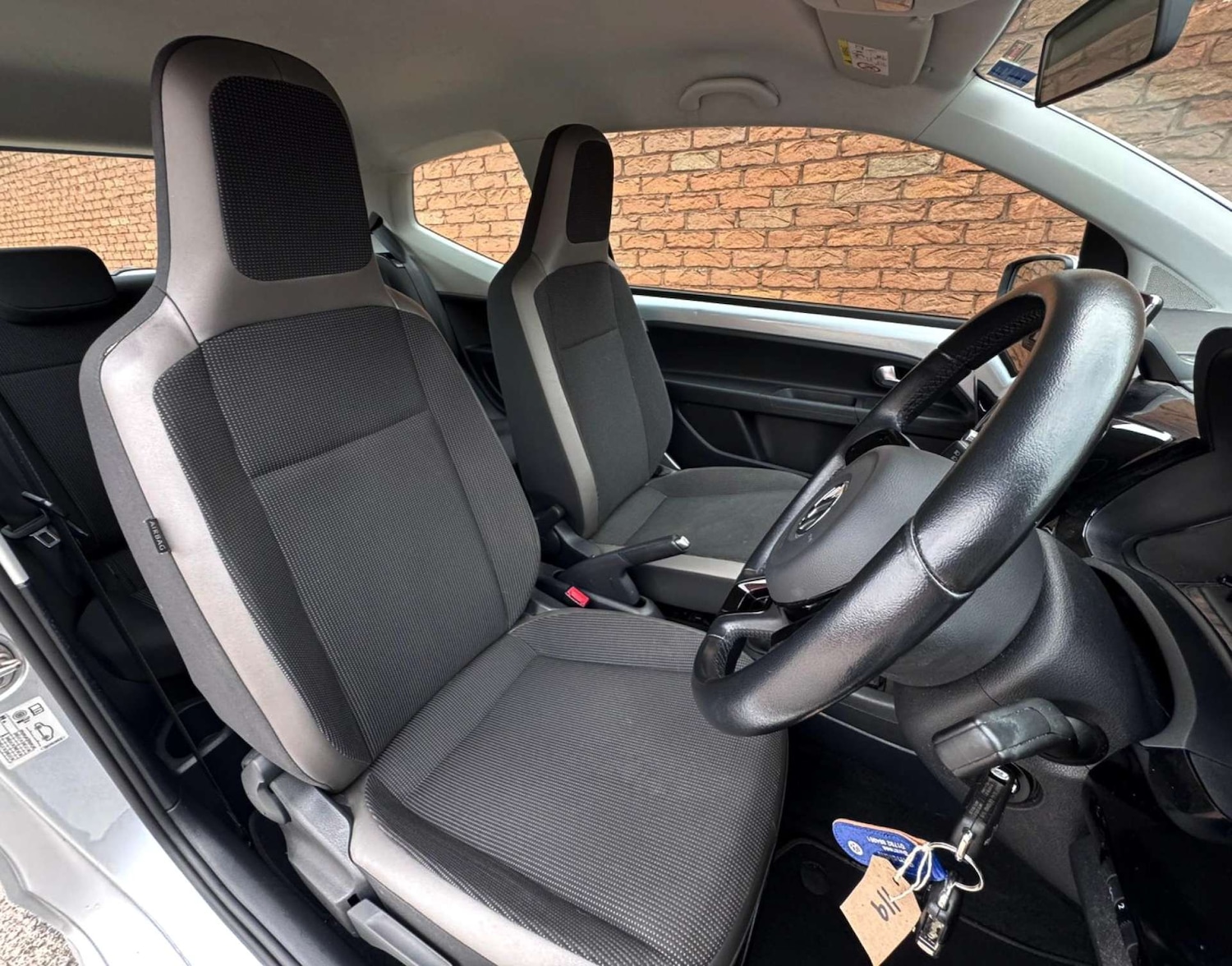 Used Volkswagen up! 2015 for sale - 76600547: Photo 25