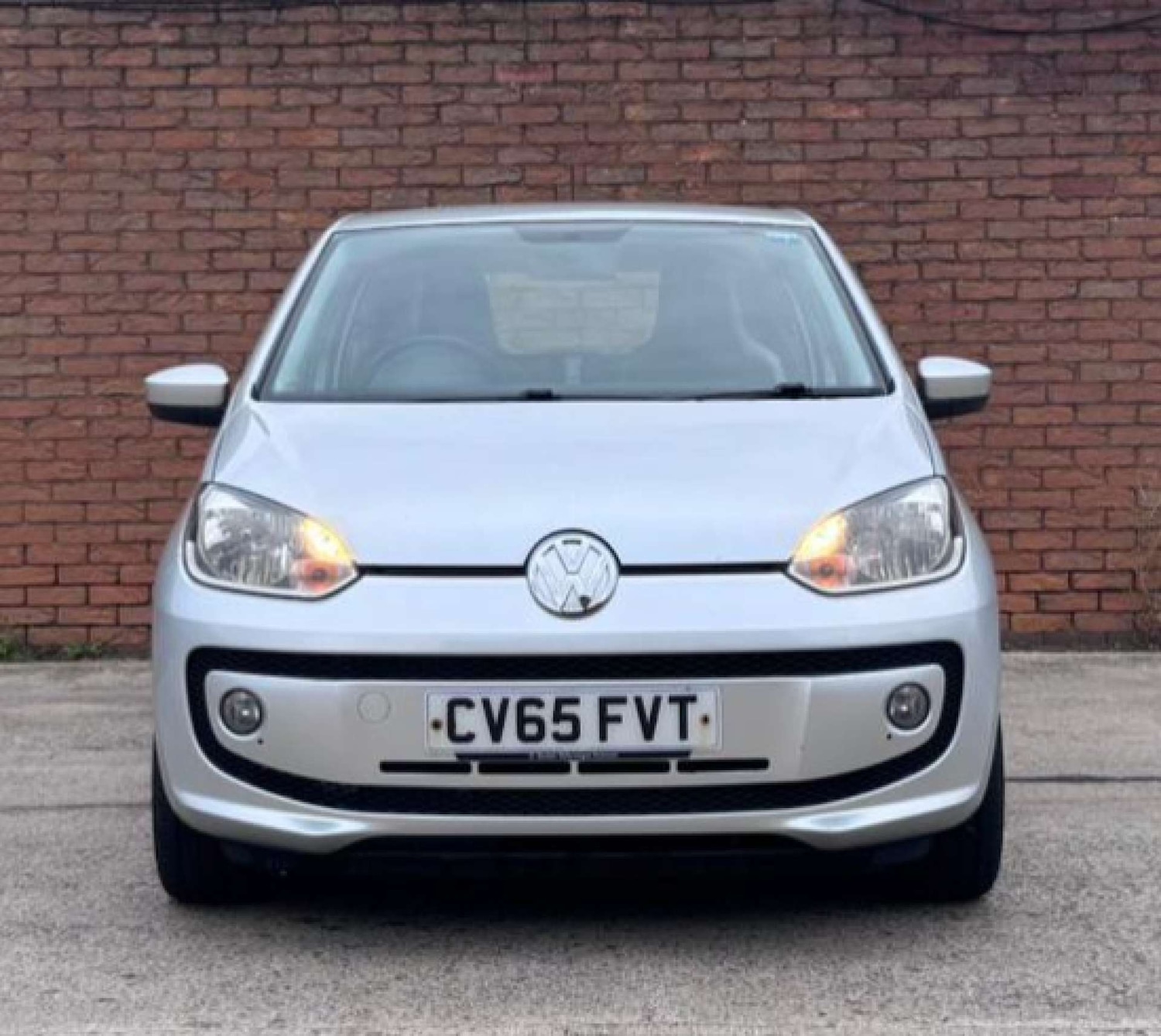 Used Volkswagen up! 2015 for sale - 76600547: Photo 3