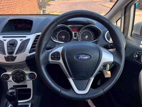 Used Ford Fiesta 2012 for sale - 75633138: Photo 24