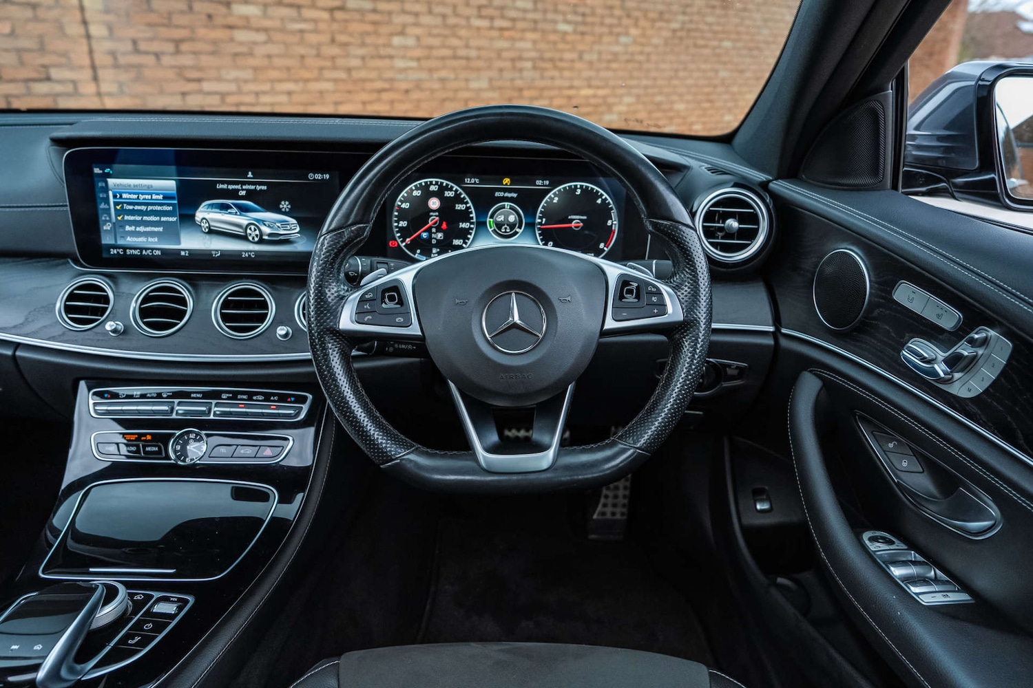 Used Mercedes-Benz E Class 2017 for sale - 76878097: Photo 65