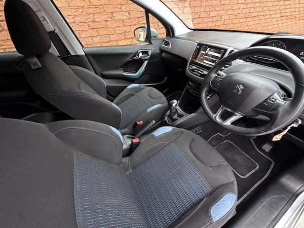 Used Peugeot 208 2012 for sale - 76154390: Photo 17