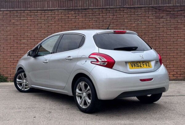 Used Peugeot 208 2012 for sale - 76154390: Photo 19