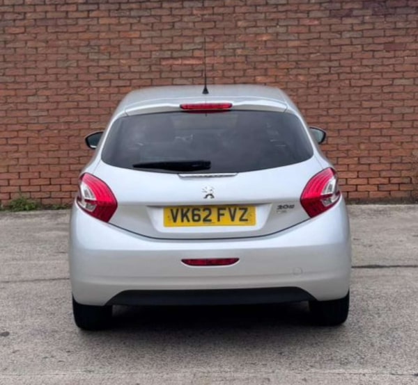 Used Peugeot 208 2012 for sale - 76154390: Photo 23