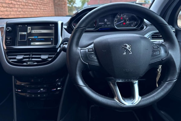 Used Peugeot 208 2012 for sale - 76154390: Photo 24