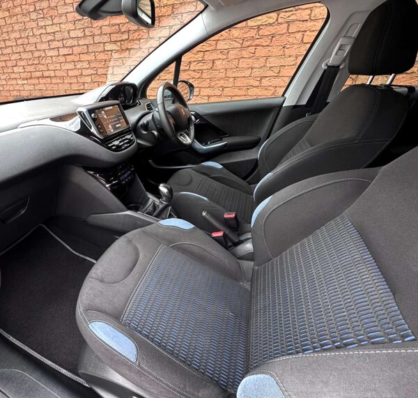 Used Peugeot 208 2012 for sale - 76154390: Photo 25