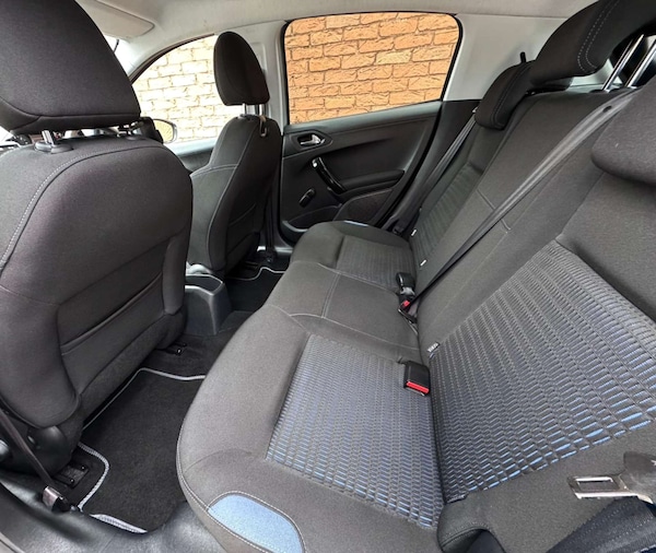 Used Peugeot 208 2012 for sale - 76154390: Photo 29