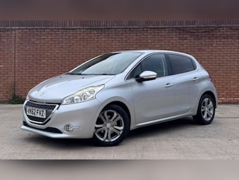 Used Peugeot 208 2012 for sale - 76154390: Photo 2