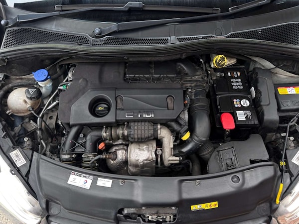 Used Peugeot 208 2012 for sale - 76154390: Photo 39