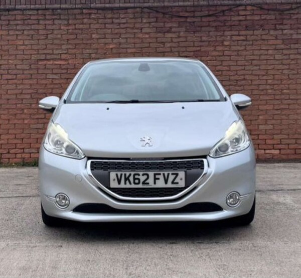 Used Peugeot 208 2012 for sale - 76154390: Photo 5