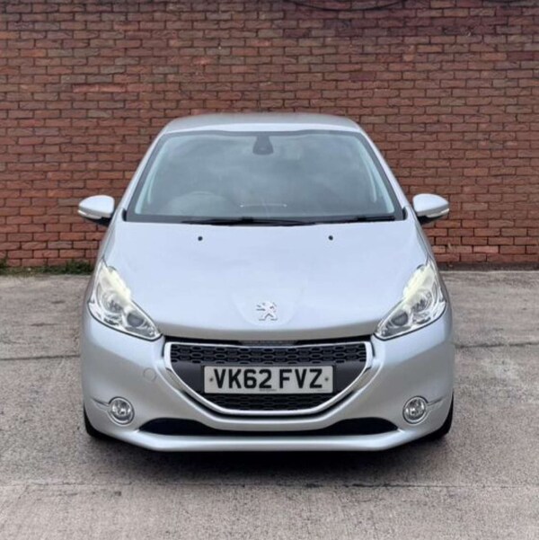 Used Peugeot 208 2012 for sale - 76154390: Photo 6