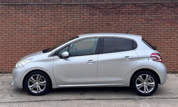 Used Peugeot 208 2012 for sale - 76154390: Photo 7