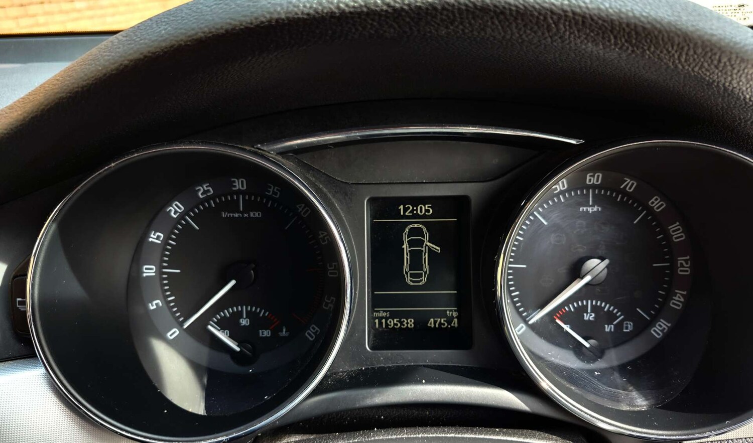 Used Skoda Superb 2012 for sale - 78020627: Photo 22