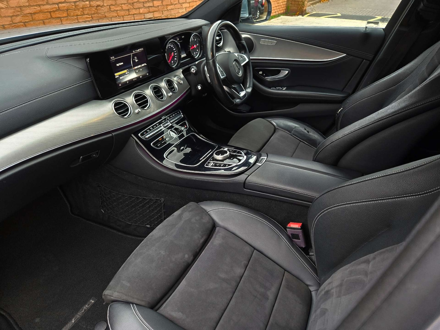 Used Mercedes-Benz E Class 2017 for sale - 76483225: Photo 24