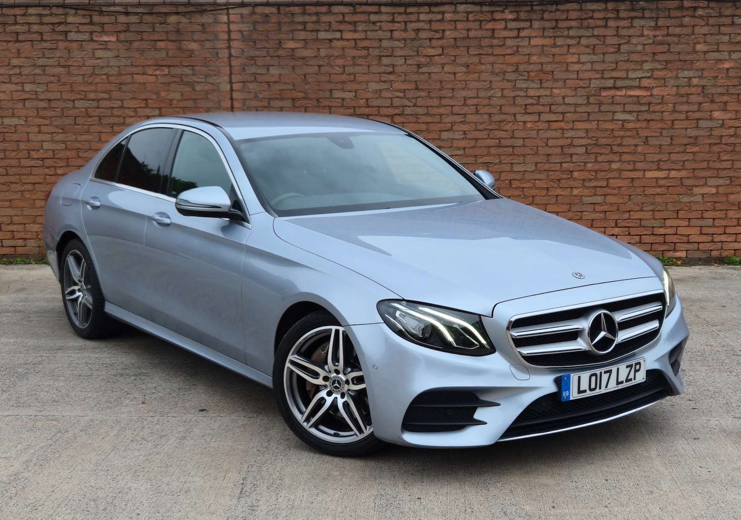 Used Mercedes-Benz E Class 2017 for sale - 76483225: Photo 3