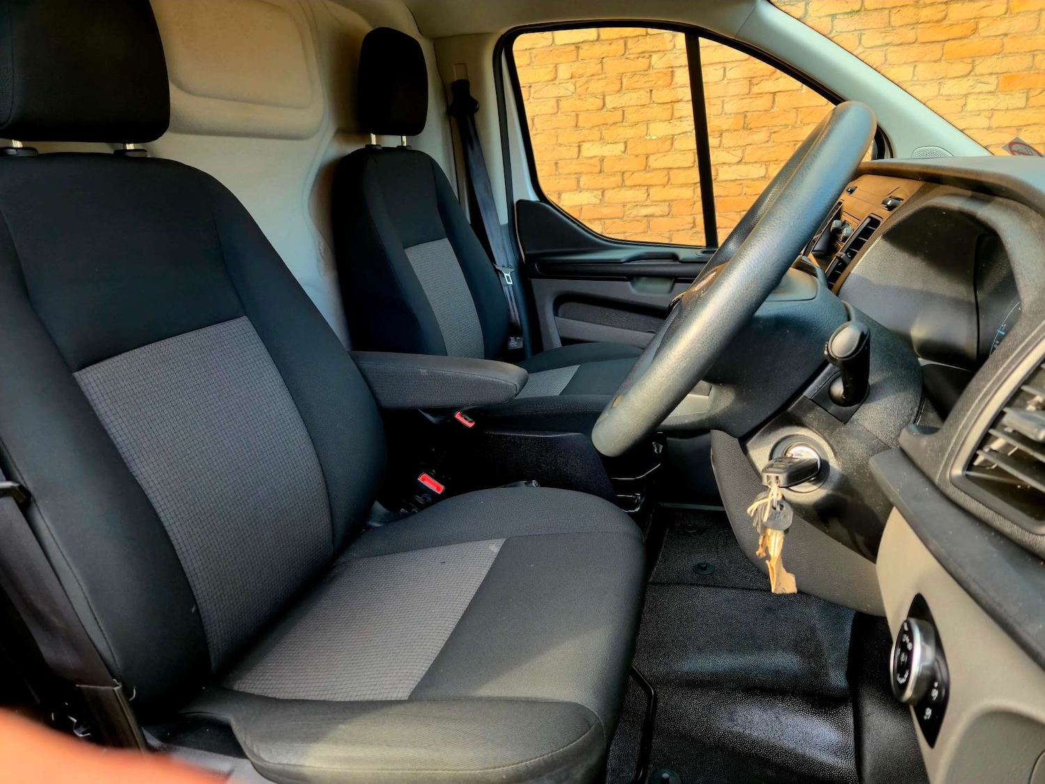 Used Ford Transit Custom 2018 for sale - 77342902: Photo 18