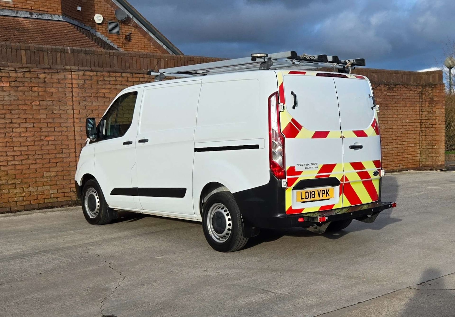 Used Ford Transit Custom 2018 for sale - 77342902: Photo 5