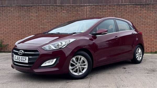Used Hyundai i30 2015 for sale - 76182613: Photo 2