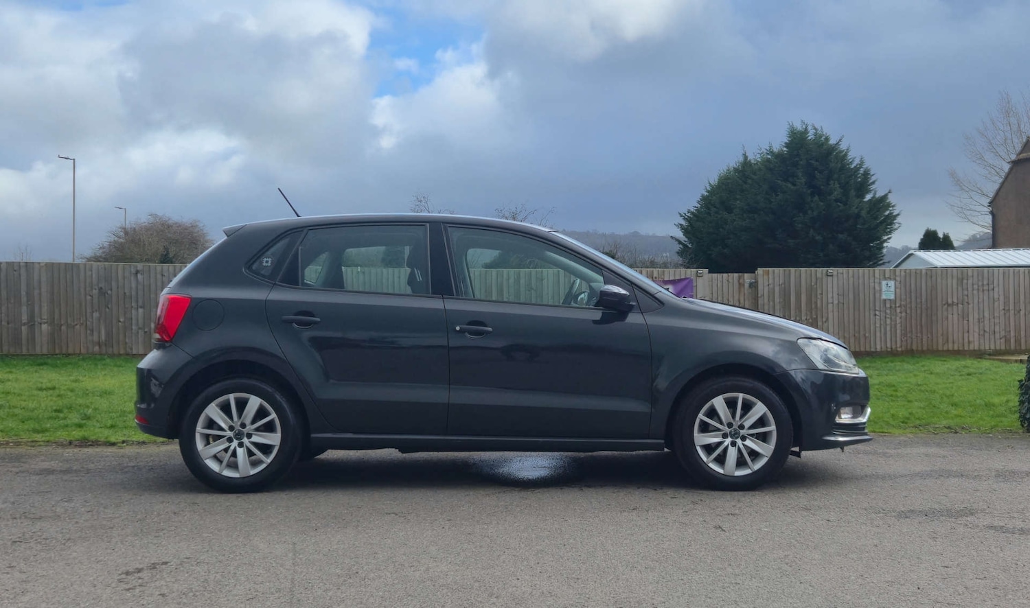 Used Volkswagen Polo 2014 for sale - 77342875: Photo 10