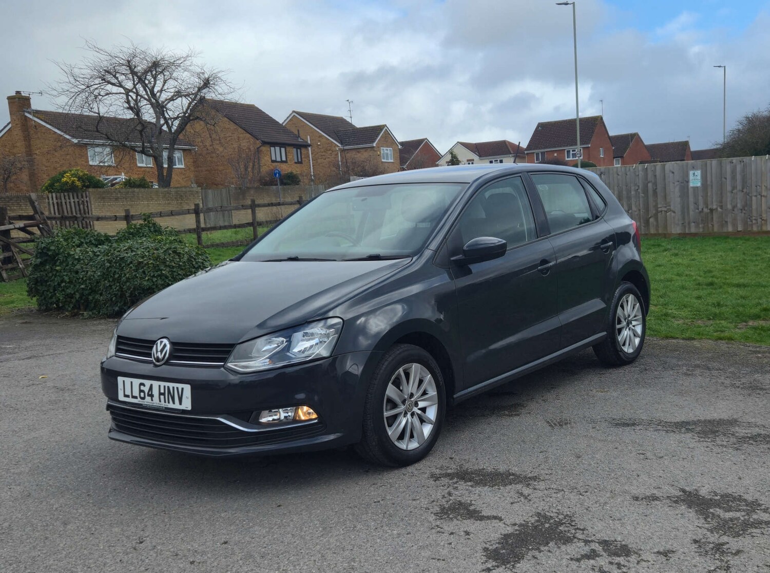 Used Volkswagen Polo 2014 for sale - 77342875: Photo 2