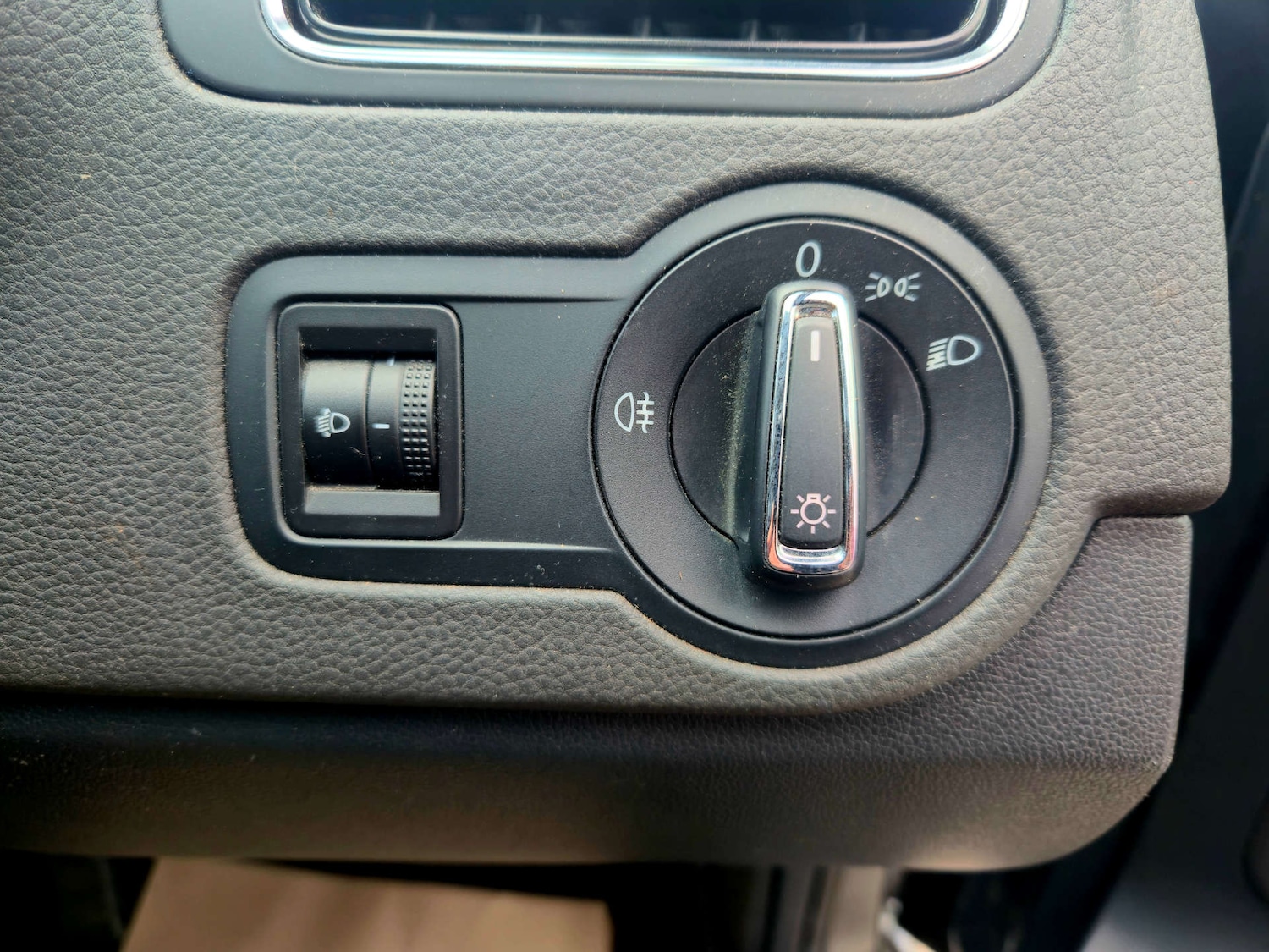 Used Volkswagen Polo 2014 for sale - 77342875: Photo 21