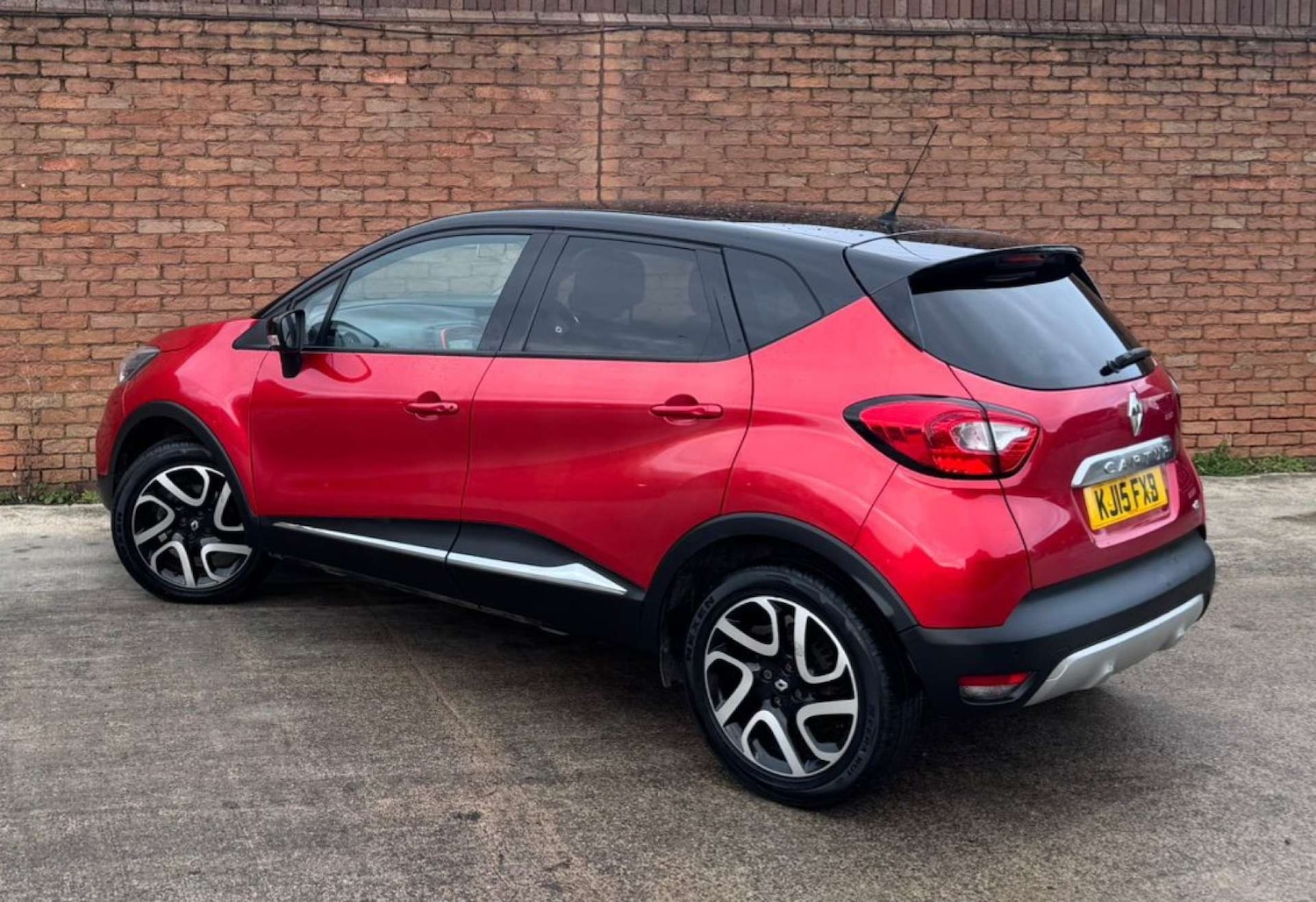 Used Renault Captur 2015 for sale - 76855487: Photo 10