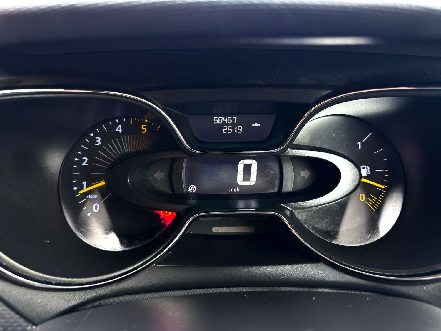 Used Renault Captur 2015 for sale - 76855487: Photo 28