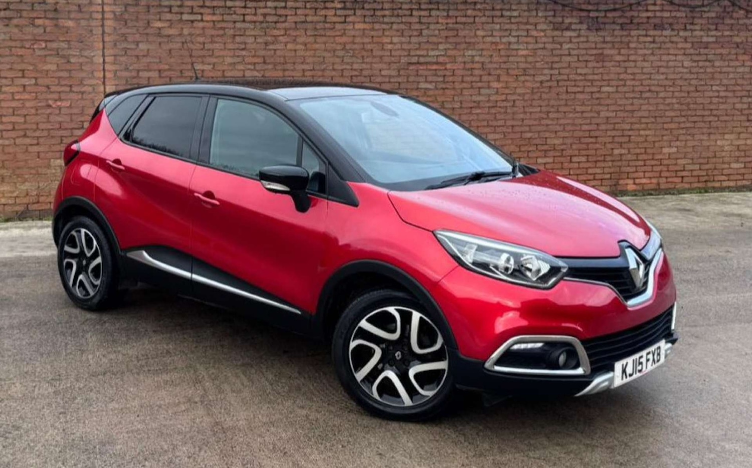 Used Renault Captur 2015 for sale - 76855487: Photo 3