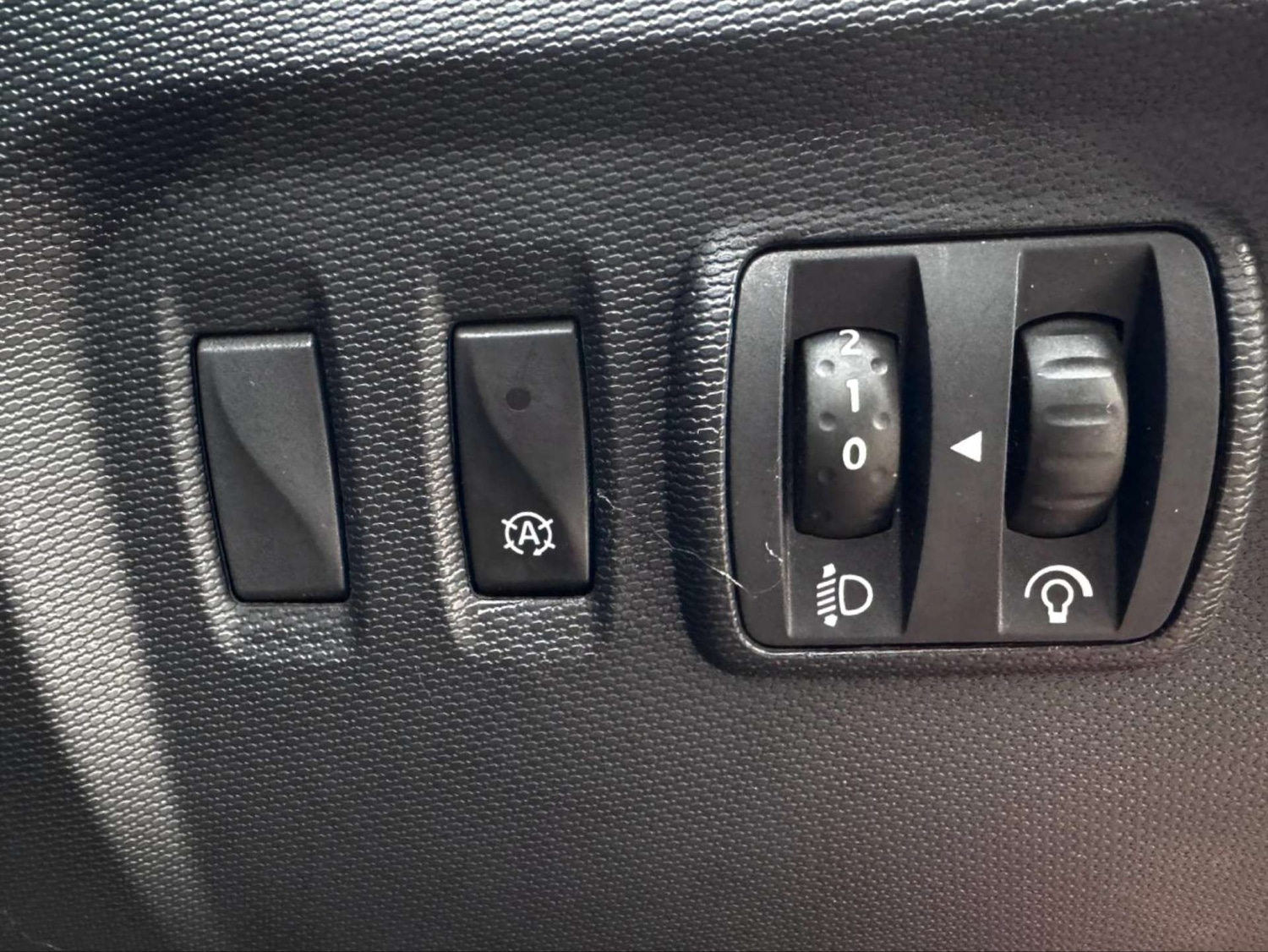 Used Renault Captur 2015 for sale - 76855487: Photo 33