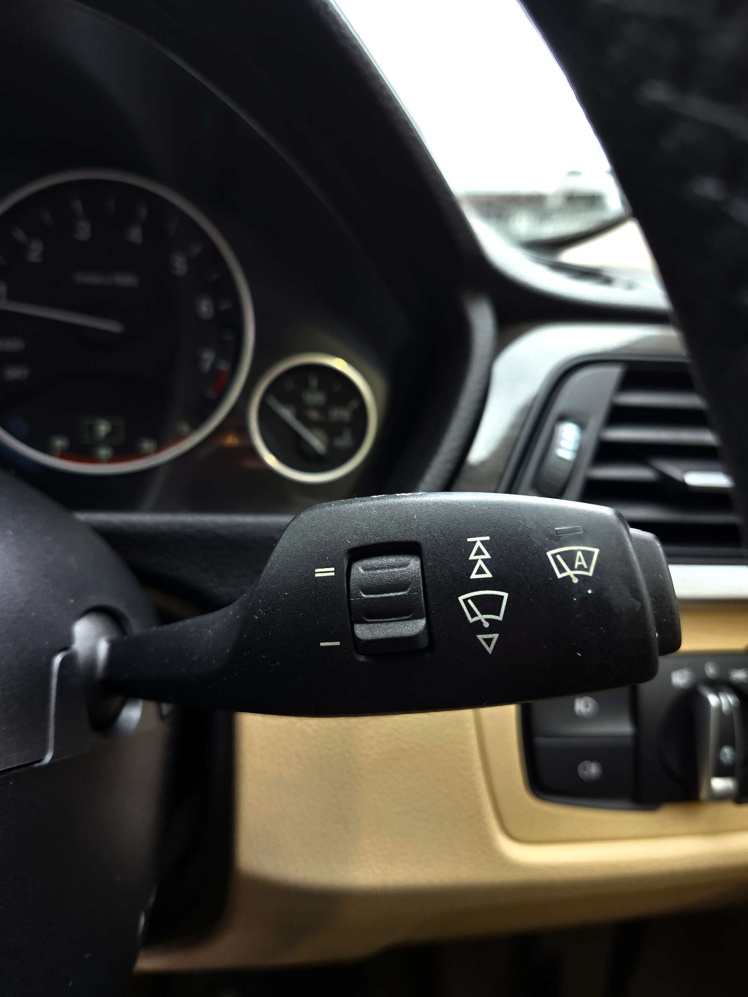 Used BMW 3 Series 2012 for sale - 77423714: Photo 28