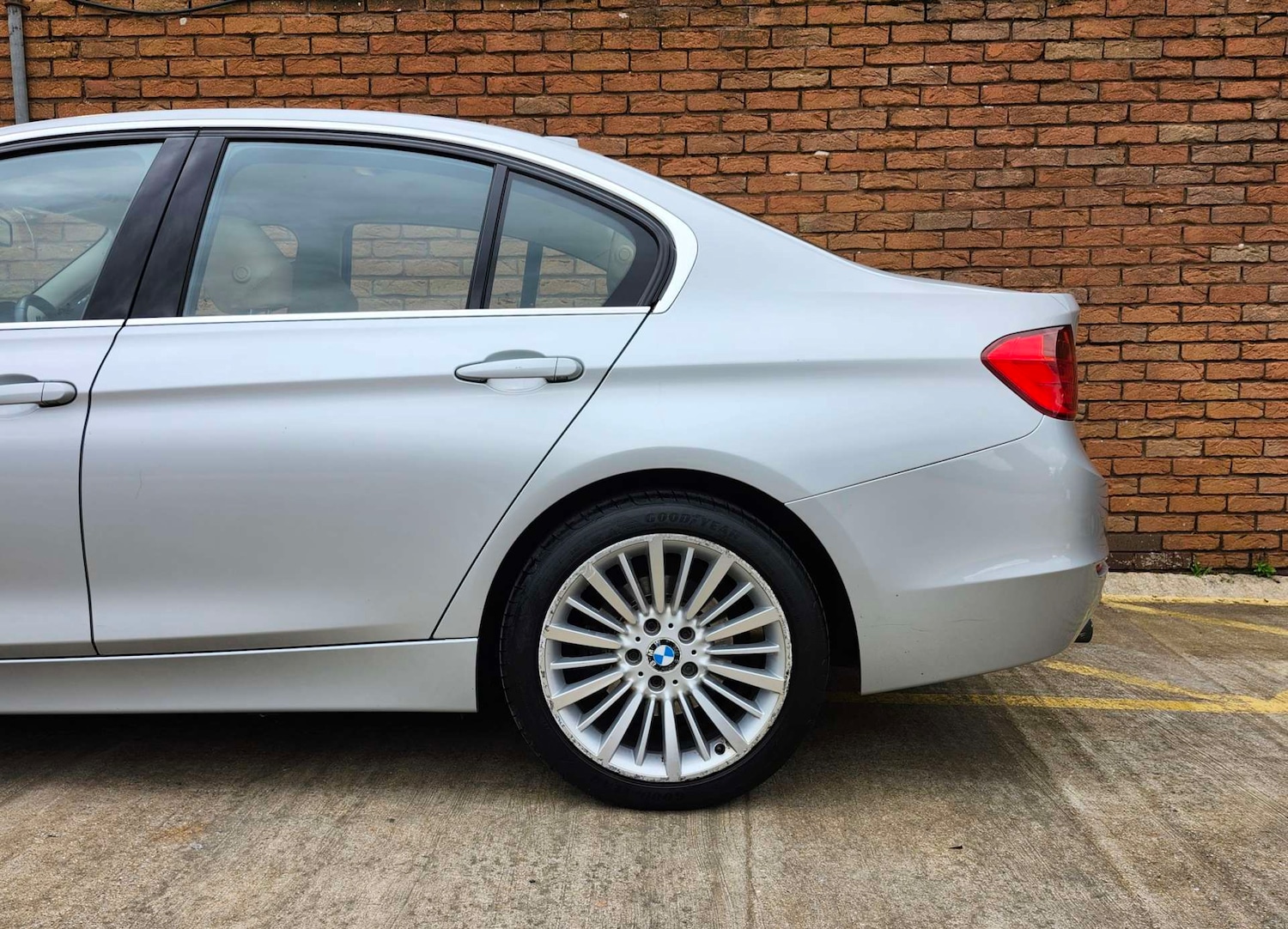 Used BMW 3 Series 2012 for sale - 77423714: Photo 7