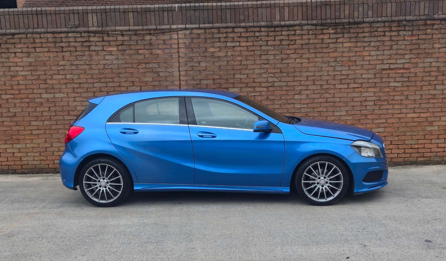 Used Mercedes-Benz A-Class 2015 for sale - 77818733: Photo 11