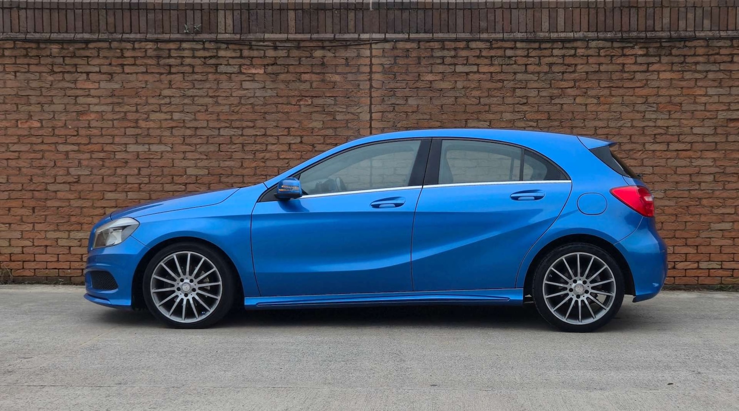 Used Mercedes-Benz A-Class 2015 for sale - 77818733: Photo 5