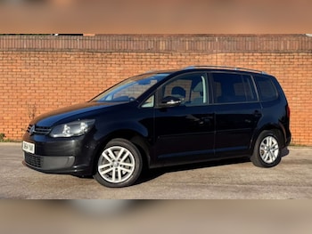 Used Volkswagen Touran 2014 for sale - 77073387: Photo