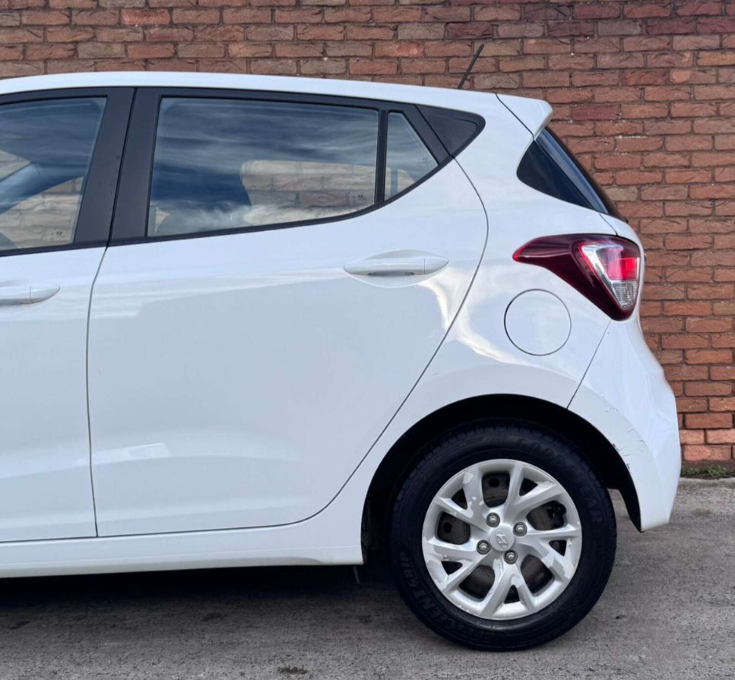 Used Hyundai i10 2017 for sale - 77492546: Photo 10