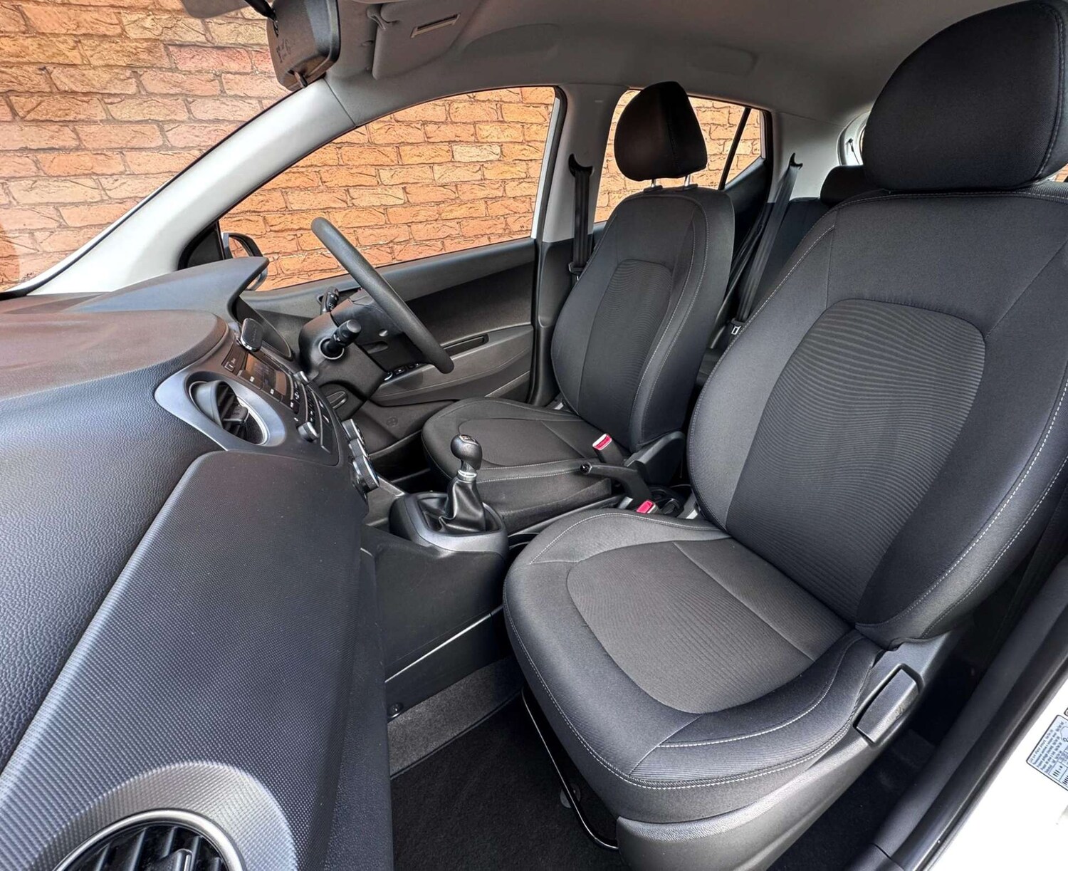 Used Hyundai i10 2017 for sale - 77492546: Photo 25