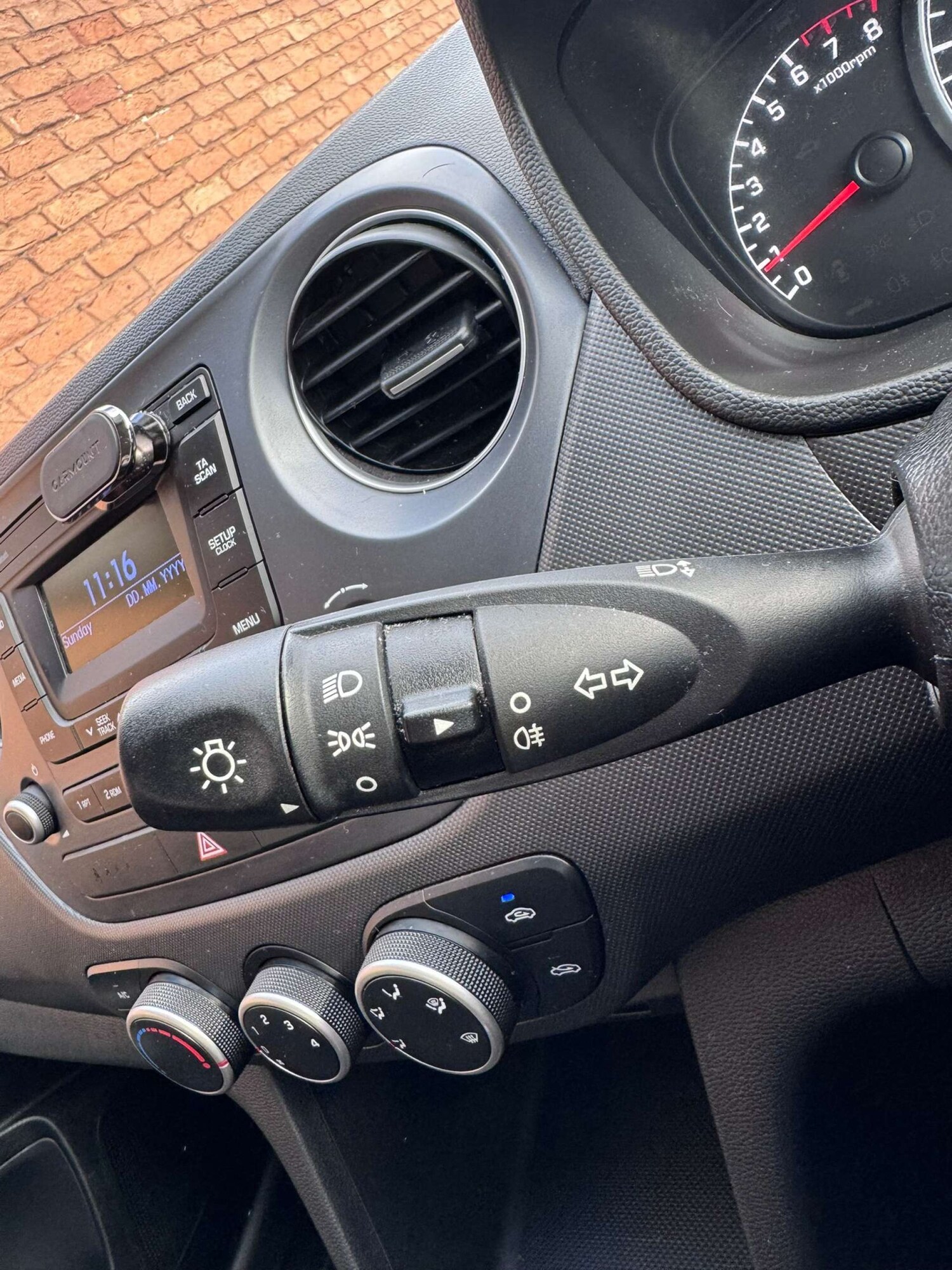 Used Hyundai i10 2017 for sale - 77492546: Photo 34