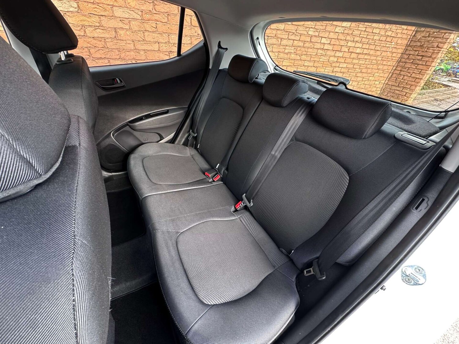 Used Hyundai i10 2017 for sale - 77492546: Photo 36